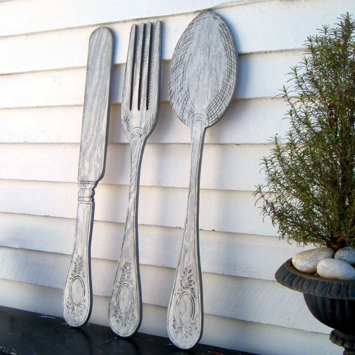 Kitchen fork and spoon wall decor