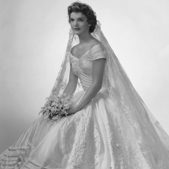 Caroline kennedy's wedding dress